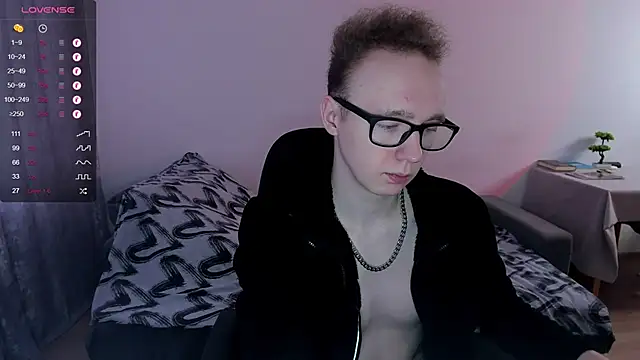 Alex silents online show from February 3, 2025, 11:09 am