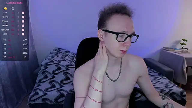 Alex silents online show from February 9, 2025, 10:42 am