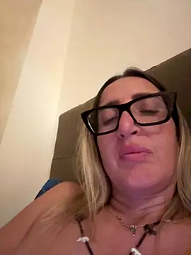 casalinga88 online show from November 15, 2025, 11:32 pm