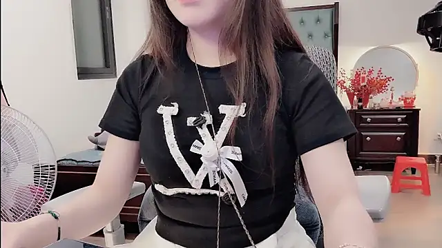 Berrysweet 68 online show from February 8, 2026, 3:15 pm