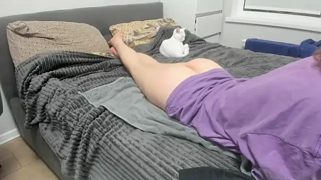 Adela Vetta online show from April 17, 2026, 7:39 pm