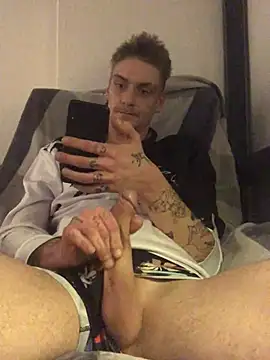 Simboxxx040 online show from January 1, 2025, 11:18 pm