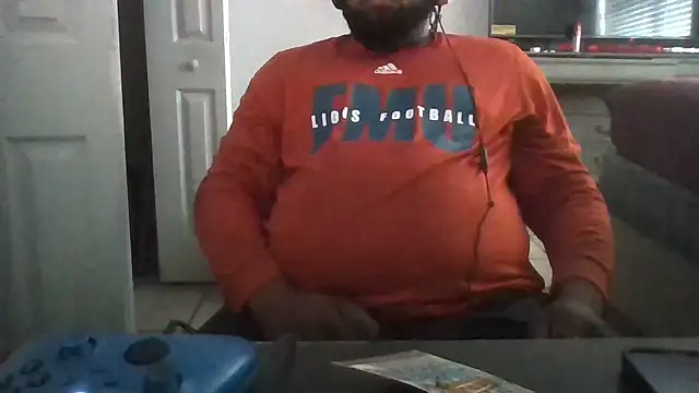 tankedqual4046 online show from November 7, 2025, 7:58 pm