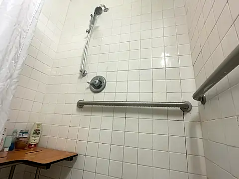 tatted-bitty online show from November 6, 2025, 8:43 pm