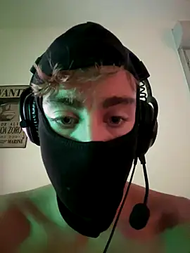 pablito19695 online show from December 3, 2024, 2:27 pm