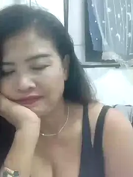 Snapshot of Fon_Bigboobs chatting on December 10, 2024, 10:16 pm Fon Bigboobs online show from December 10, 2024, 10:16 pm