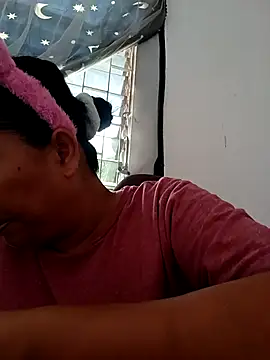 Snapshot of Fon_Bigboobs chatting on September 14, 2025, 7:18 am Fon Bigboobs online show from September 14, 2025, 7:18 am