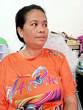 Snapshot of Fon_Bigboobs chatting on October 6, 2025, 7:39 am Fon Bigboobs online show from October 6, 2025, 7:39 am