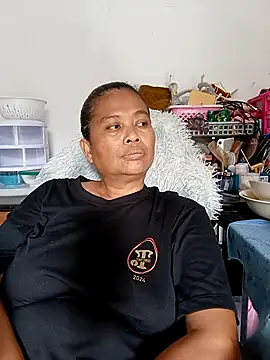 Snapshot of Fon_Bigboobs chatting on October 12, 2025, 6:23 am Fon Bigboobs online show from October 12, 2025, 6:23 am