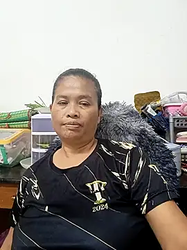 Snapshot of Fon_Bigboobs chatting on October 21, 2025, 11:11 am Fon Bigboobs online show from October 21, 2025, 11:11 am