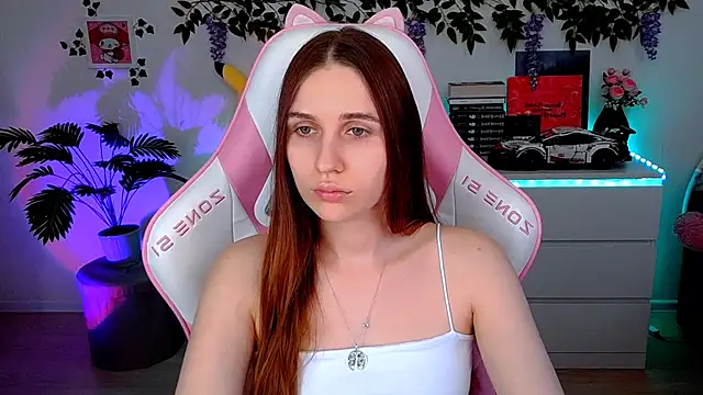 Snapshot of AliceCharmy chatting on April 25, 2026, 4:04 pm AliceCharmy online show from April 25, 2026, 4:04 pm