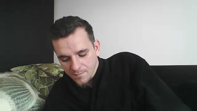 Huge cock22cm online show from February 14, 2025, 9:24 am