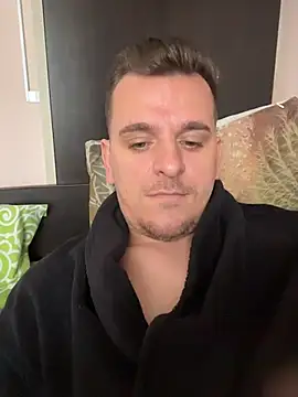 Huge cock22cm online show from March 29, 2026, 10:59 am