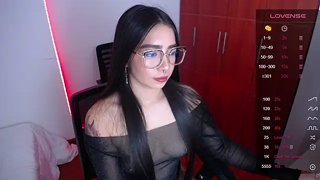 megan bluee23 online show from March 18, 2025, 2:04 pm