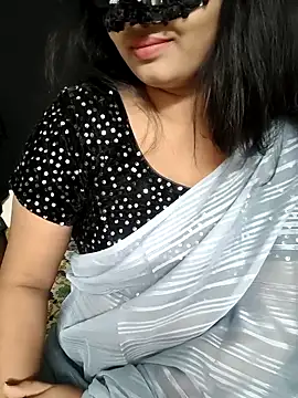Snapshot of Magical-Couple-telugu chatting on April 19, 2026, 2:05 pm Magical-Couple-telugu online show from April 19, 2026, 2:05 pm