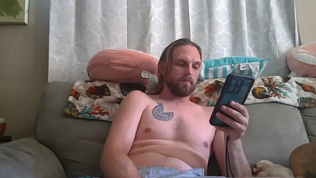 VitaminDrewFl online show from April 16, 2026, 9:15 pm