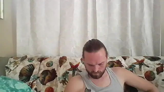 Snapshot of VitaminDrewFl chatting on May 13, 2026, 12:46 pm VitaminDrewFl online show from May 13, 2026, 12:46 pm