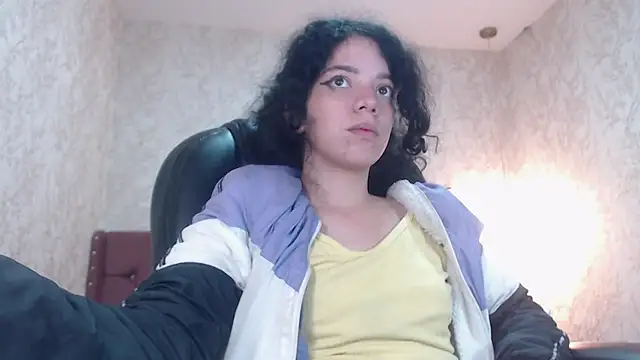 EmmaCowperr online show from January 12, 2025, 3:28 am