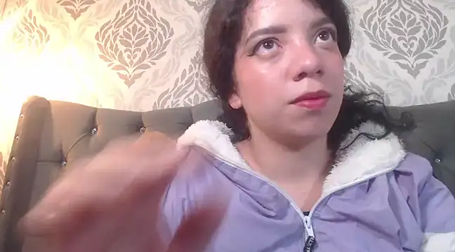 EmmaCowperr online show from February 26, 2025, 4:45 pm