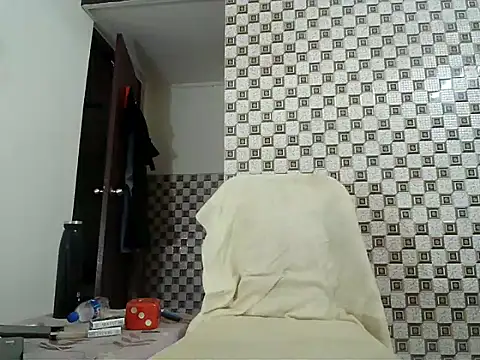 Snapshot of ind_jones_revised chatting on September 24, 2025, 6:33 pm ind jones revised online show from September 24, 2025, 6:33 pm