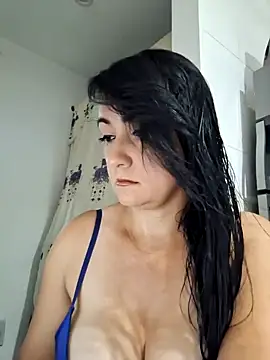 Snapshot of taalia chatting on December 15, 2024, 10:26 pm taalia online show from December 15, 2024, 10:26 pm