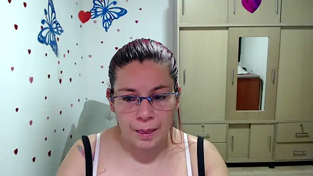 lilisa777 online show from February 27, 2025, 2:42 am