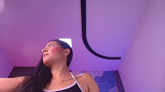 hot dione online show from April 8, 2026, 7:14 pm