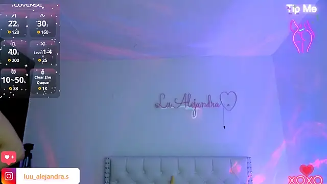 Snapshot of alee_lenoxx chatting on January 12, 2025, 11:36 pm alee lenoxx online show from January 12, 2025, 11:36 pm