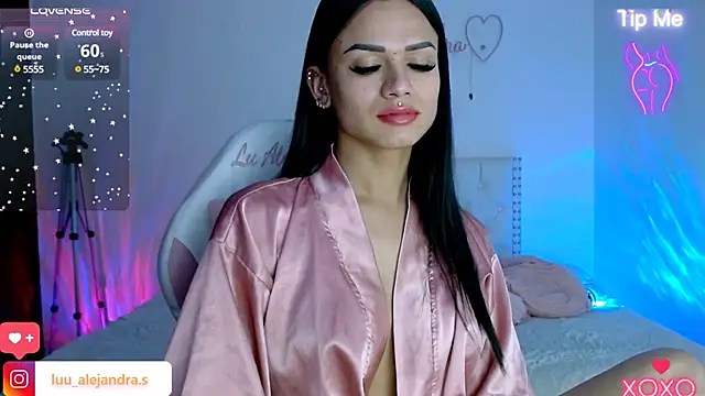 Snapshot of alee_lenoxx chatting on February 14, 2025, 11:09 pm alee lenoxx online show from February 14, 2025, 11:09 pm
