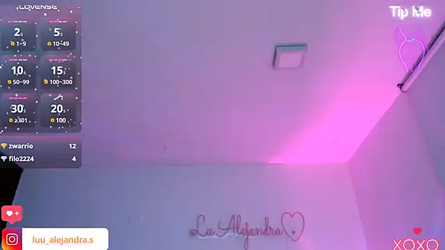 Snapshot of alee_lenoxx chatting on February 20, 2025, 9:55 am alee lenoxx online show from February 20, 2025, 9:55 am