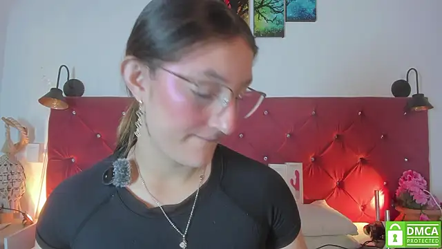 Ruth harvey  online show from March 19, 2026, 1:04 pm