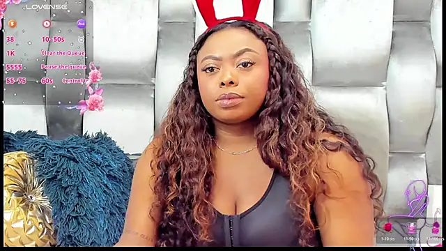 CamilaBenitez online show from December 15, 2025, 10:03 pm