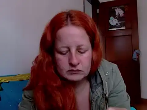 ViioletaMora online show from September 28, 2025, 8:03 pm