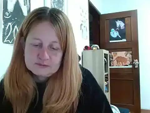 Snapshot of ViioletaMora chatting on April 22, 2026, 4:15 am ViioletaMora online show from April 22, 2026, 4:15 am