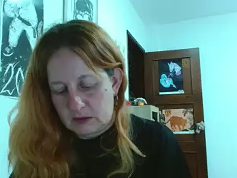Snapshot of ViioletaMora chatting on April 24, 2026, 5:21 am ViioletaMora online show from April 24, 2026, 5:21 am