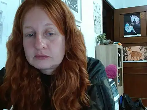 Snapshot of ViioletaMora chatting on May 4, 2026, 2:40 am ViioletaMora online show from May 4, 2026, 2:40 am