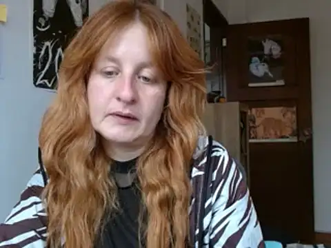 Snapshot of ViioletaMora chatting on May 18, 2026, 8:47 pm ViioletaMora online show from May 18, 2026, 8:47 pm