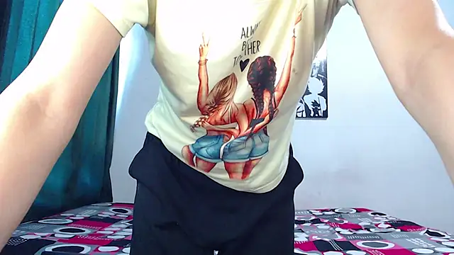 Ariel Zeo1 online show from December 10, 2024, 7:00 pm