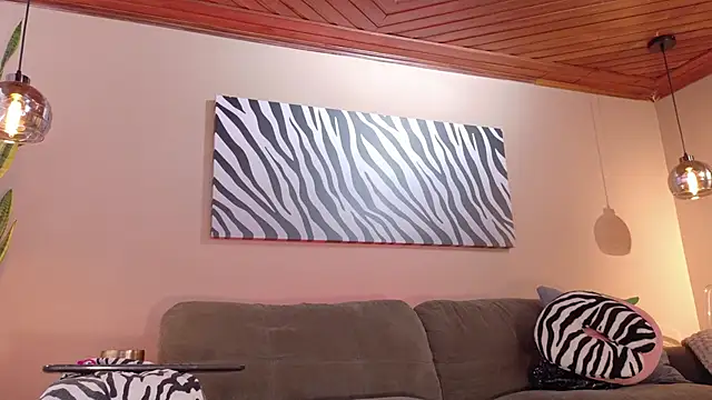 Hannah Borbon online show from September 28, 2025, 5:40 pm