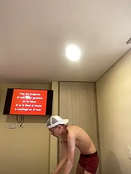 Elian Cooper online show from January 3, 2025, 2:08 pm