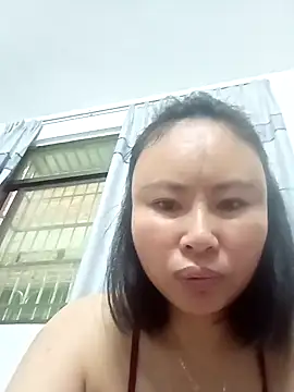 xiaoxuer online show from May 17, 2026, 3:26 am