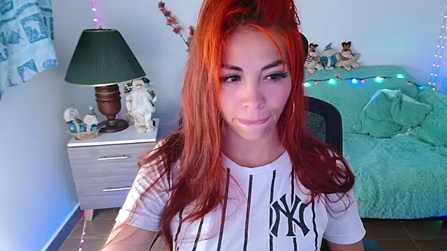 Aylinn diaz online show from December 22, 2025, 10:18 pm