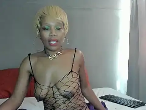 Snapshot of AfricanSquirtingQueen chatting on January 15, 2025, 7:59 am AfricanSquirtingQueen online show from January 15, 2025, 7:59 am