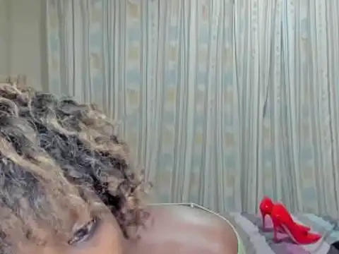 Snapshot of AfricanSquirtingQueen chatting on October 12, 2025, 6:40 pm AfricanSquirtingQueen online show from October 12, 2025, 6:40 pm