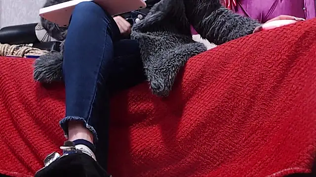 AyshaScott online show from March 21, 2025, 12:50 pm