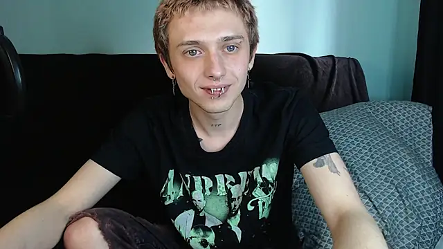 axxxturel online show from December 4, 2024, 12:36 pm