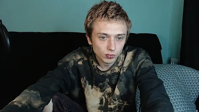 axxxturel online show from December 4, 2024, 3:43 pm