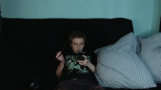 axxxturel online show from December 11, 2024, 12:02 pm