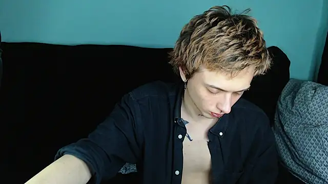 axxxturel online show from January 10, 2025, 4:41 pm