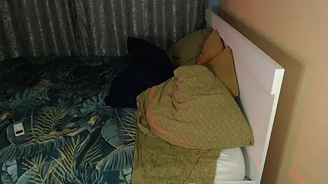 axxxturel online show from September 22, 2025, 10:45 pm